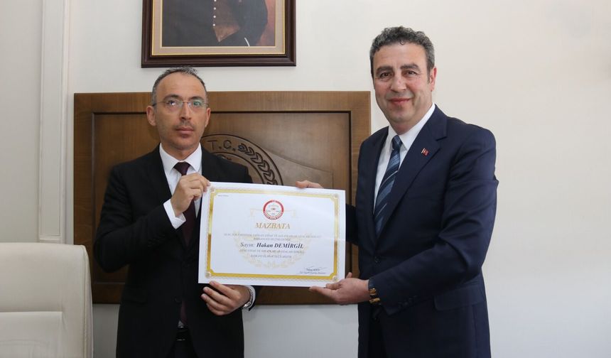 Sivas SESOB Başkanı Hakan Demirgil Mazbatasını Aldı