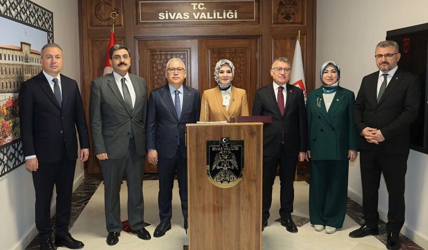 Sivas'ta Bakan Göktaş Valiliği ziyaret etti