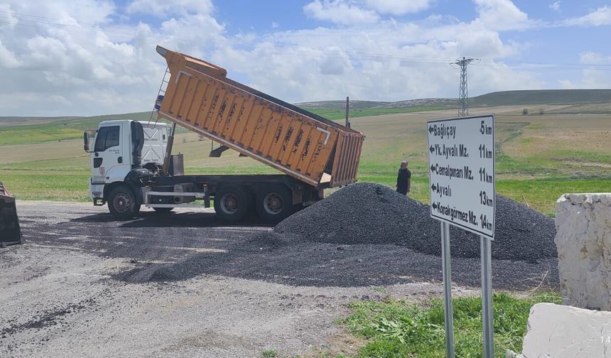 Sivas Gürün’de ulaşımı rahatlatacak asfalt çalışmaları başladı