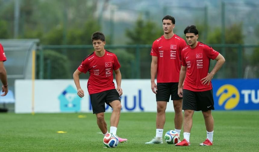 Millilerde Dünya Kupası Mesaisi Başladı! Montella’dan Yoğun Tempo