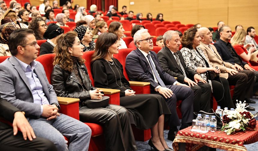 Sivas’ta Hemşireler Günü Coşkusu Sağlık Kahramanlarına Müzikli Kutlama