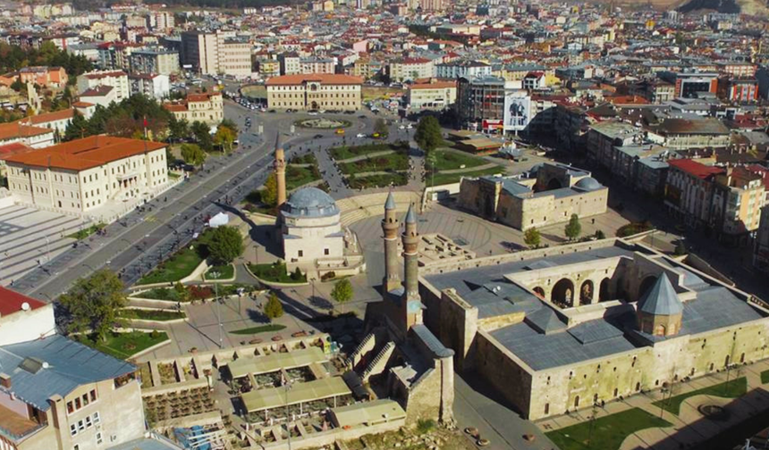 Medeniyetlerin İzlerini Taşıyan Şehir İşte Sivas’ın Asırlık Hikâyesi