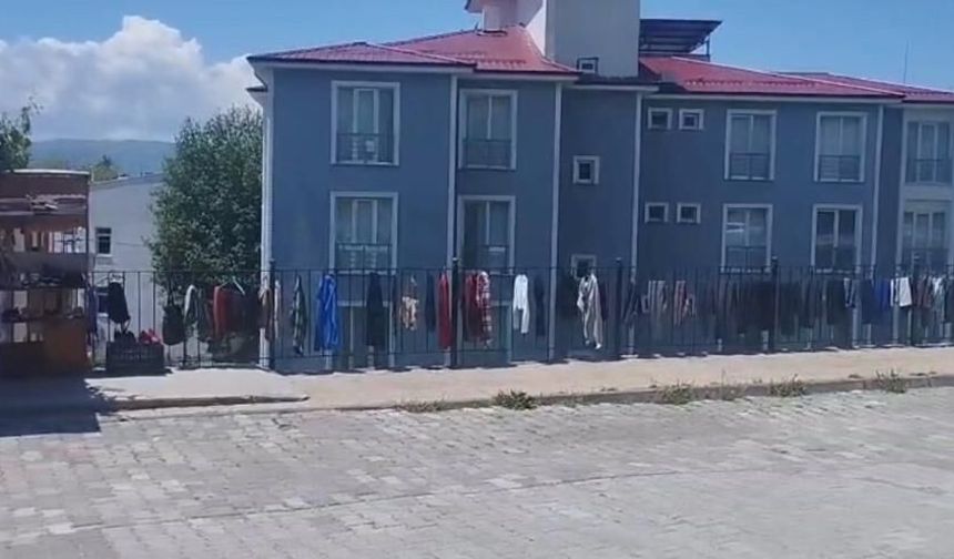Göreni Duygulandıran İyilik Reyonu İhtiyacı Olan Ücretsiz Alıyor