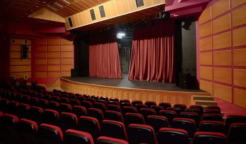 Sivas Devlet Tiyatrosu, "Biz Size Hayranız" adlı oyunu sahneleyecek