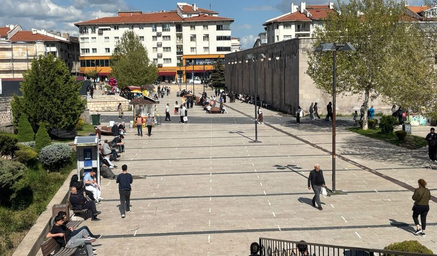 Arefede Yazdı, Bayramda Üşüttü Sivas’ın Gerçek Yüzü Ortaya Çıktı