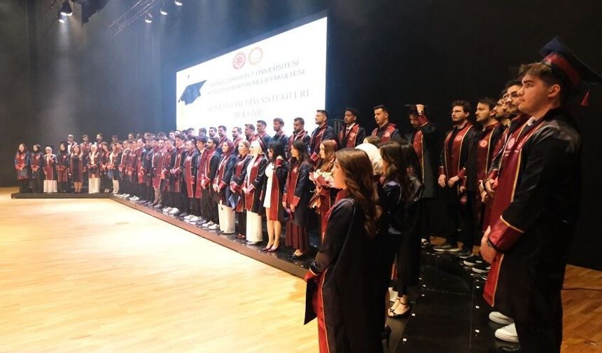 Sivas'tan geleceğin ekonomistleri mezun oldu