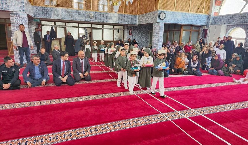 Ulaş'ta "Kur'an-ı Kerim'i Okumaya Geçiş" programı düzenlendi