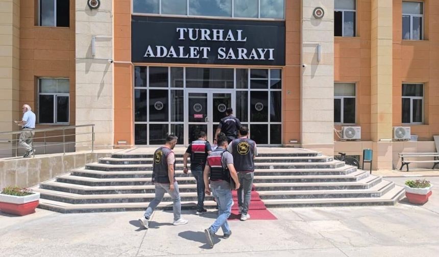 Komşuda 25 yıl hapis cezalı firari yakalandı