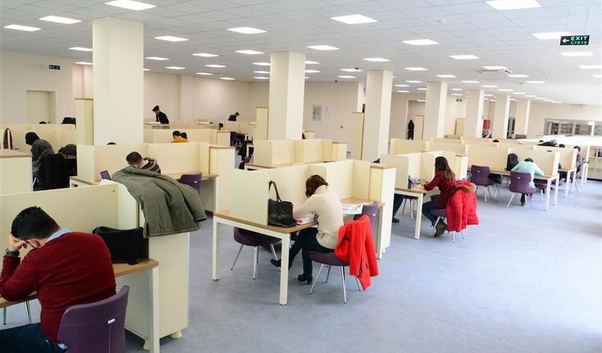 Sivas'ta kütüphanelere ilgi azaldı!