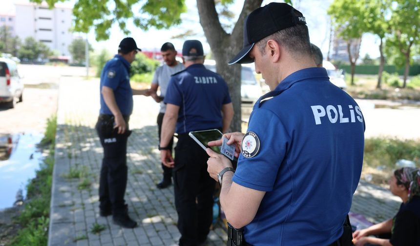 Sivas'ta dilencilik ve izinsiz satışa yönelik denetim