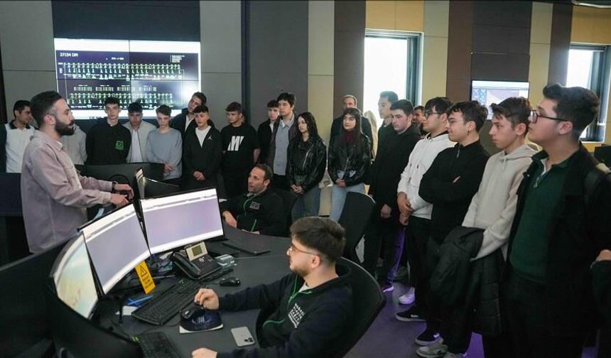 Sivas'ta CK Enerji, öğrencilere enerjide aydınlattı