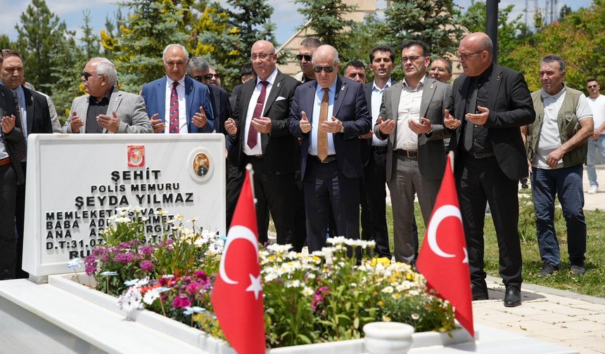 Zafer Partisi Heyetinden Anlamlı Ziyaret: Şehitler Rahmetle Anıldı
