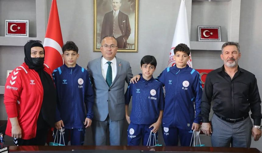 Balkan Şampiyonu Judoculardan İl Müdürü Şahin Ertem'e ziyaret