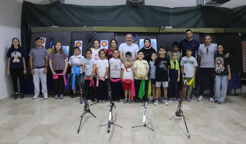 Sivas'ta çocuklar yaz spor okulunda