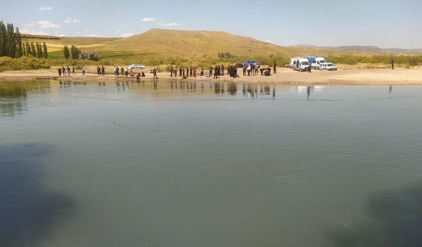 Sivas'ta Kızılırmak karış karış aranıyor