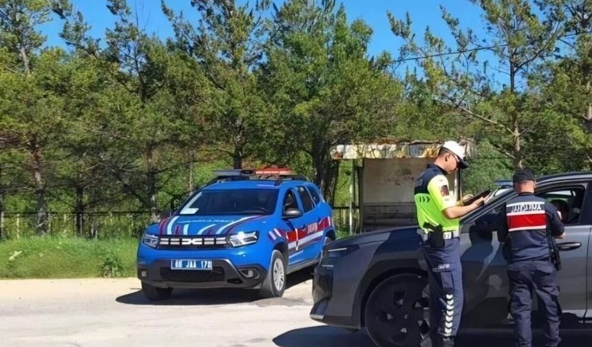 Ehliyetsiz sürücüye 204 bin lirayı aşan ceza kesildi
