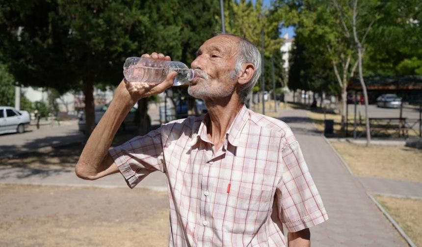 34 yıl sonra su içmeye başladı, bu kez yemek yiyemez hale geldi