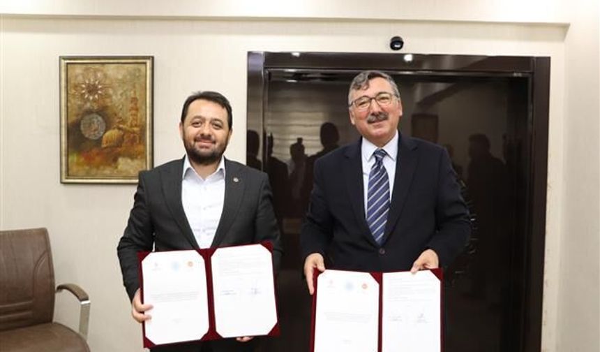 Sivas Müftülük ve İlahiyat Fakültesi Arasında İş Birliği Protokolü imzalandı