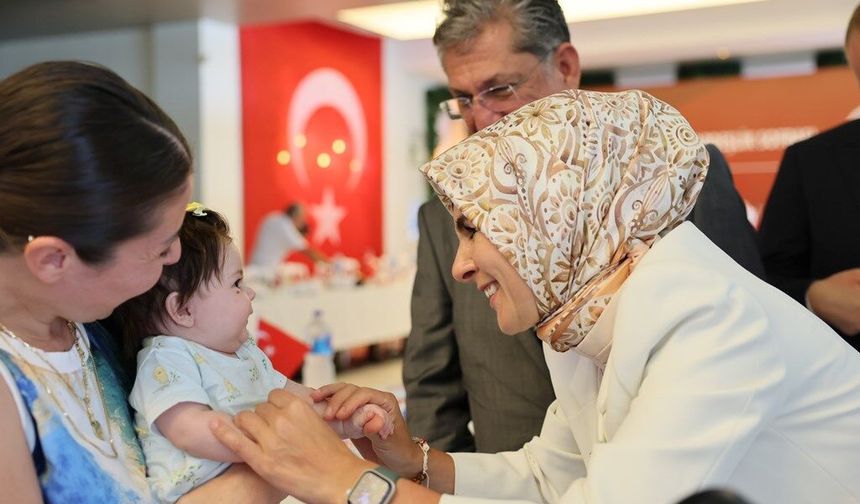 Doğum yardımları hesaplara yattı! 700 bin 541 çocuk için