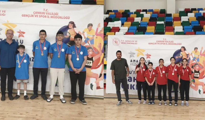 Sivas Badmintonda Zirvede! İki Takım da Yarı Finale Yükseldi