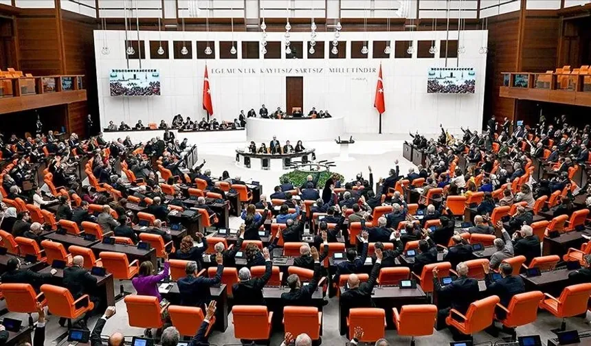 TBMM'de Kartlar Yeniden Dağıtılıyor! CHP Artık Ana Muhalefet Değil!