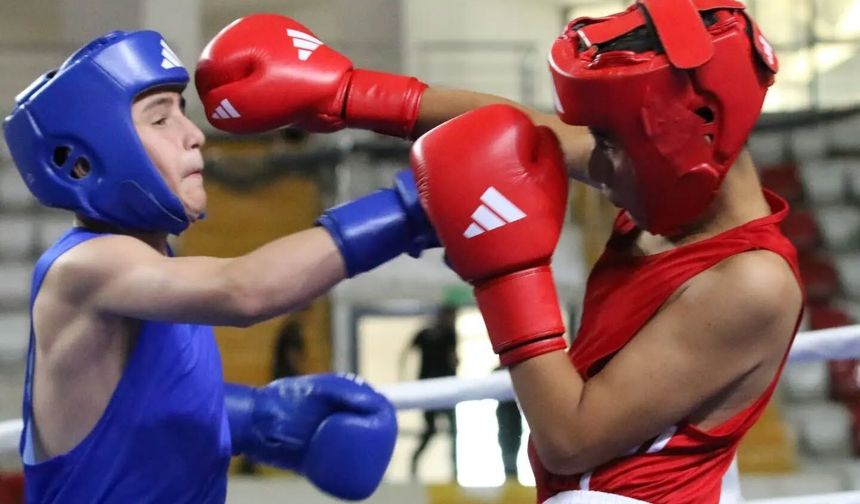 Sivas'ta ringlerde U13 mücadelesi sürüyor