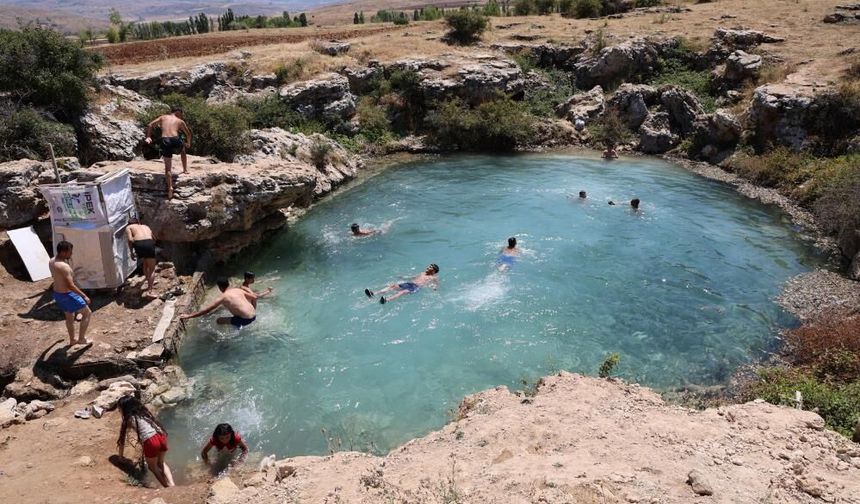 Uyuzları Tedavi Eden Sivas'taki Göl 3 Yıl Sonra Su tuttu!