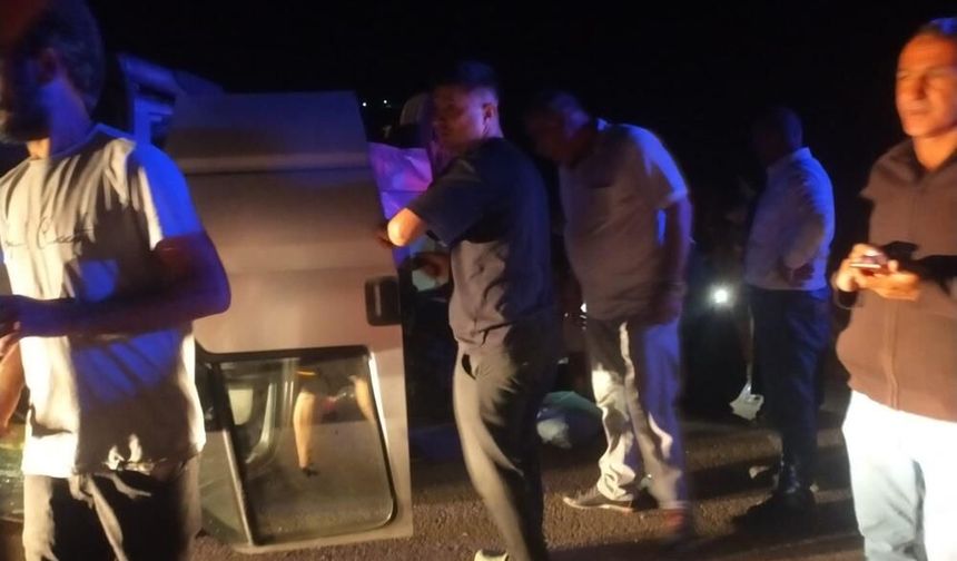 Sivas'ta minibüs devrildi: 7 yaralı