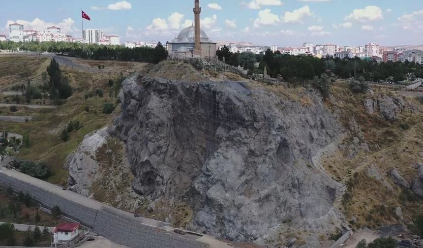 Sivas Yukarı Tekke'de tehlike önleniyor!