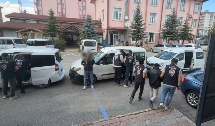 Sivas'ta 72 milyonluk bahis operasyonunda 5 tutuklama