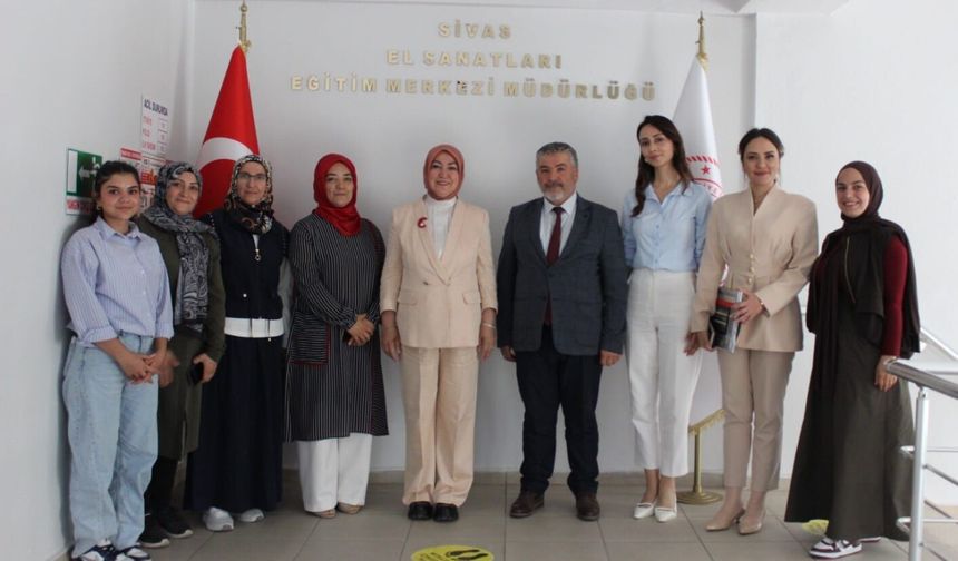 Milletvekili Rukiye Toy’dan El Sanatları ziyareti
