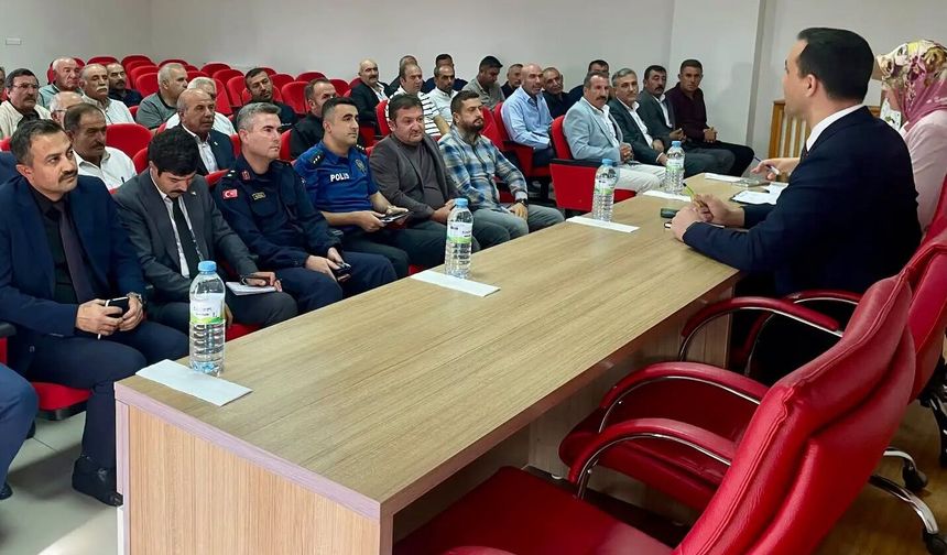 Ulaş Kaymakamı Avcı, muhtarlarla bir araya geldi