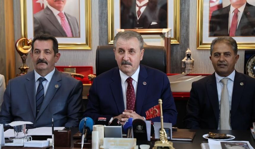 Destici: Türkiye prangalarını kırmış güçlü bir ülkedir