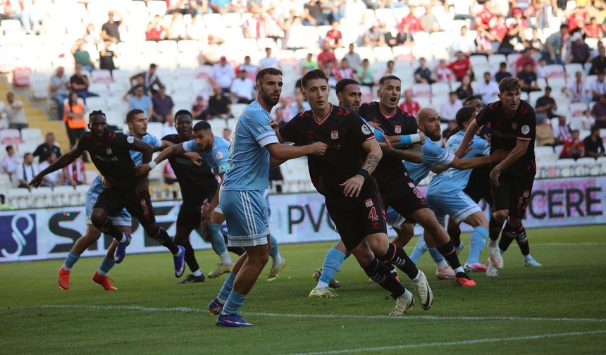 Sivasspor Öne Geçti, Galibiyeti Koruyamadı!