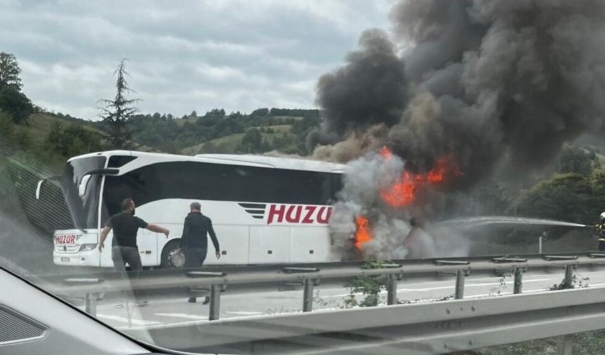 Sivas'tan Samsun'a giden otobüs yandı!