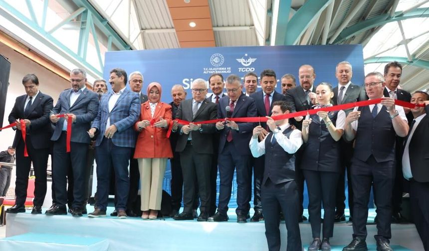 Sivas'ta yeni gar binası törenle hizmete açıldı