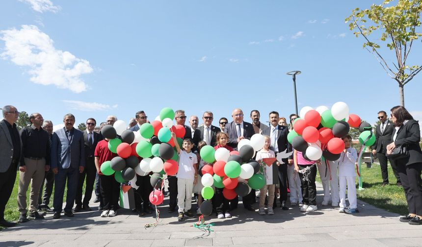 Sivas'ta Gazze için yürekler de uçtu