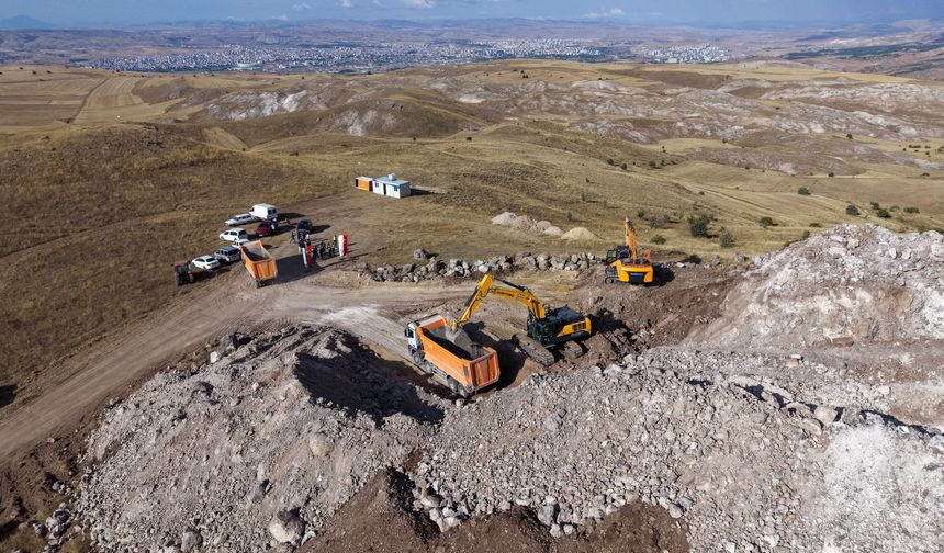 Sivas’ta yeni taş ocağı faaliyete geçti, ilk sevkiyat yapıldı