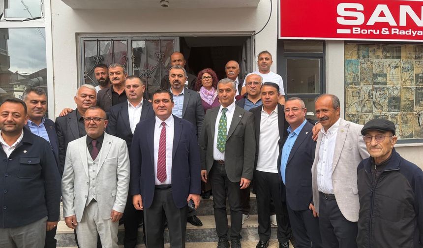 Zara’da ilçe kongresi tamamlandı, Kenan Çaygöz güven tazeledi