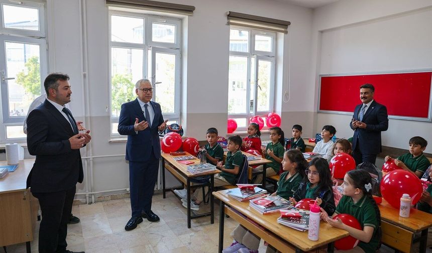 Sivas'ta ders, Mayamız Birlik, İlk Dersimiz Kardeşlik temasıyla başladı