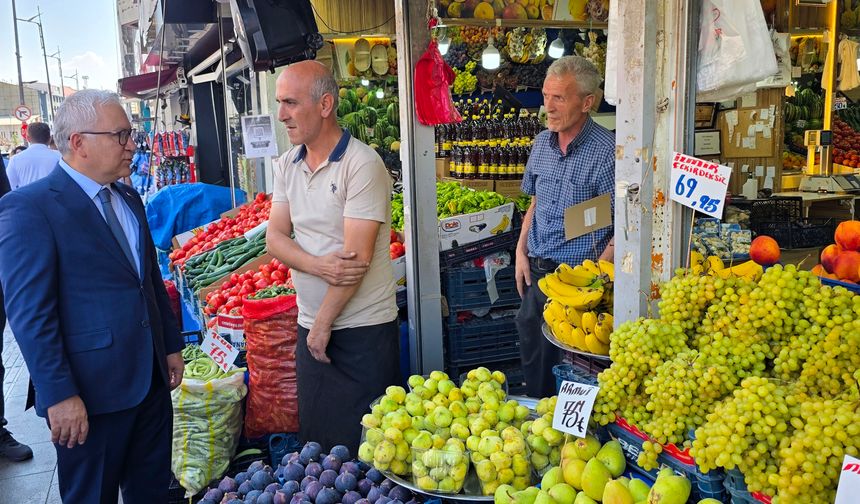 Sivas Valisi Şimşek Sahada Esnafın ve Vatandaşın Yanında