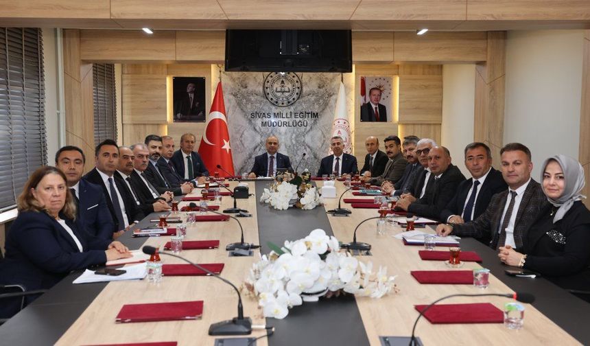 Sivas eğitimcileri 2 haftayı değerlendirdi