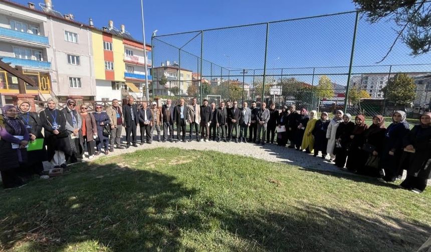 AK Parti Sivas Merkez İlçe Teşkilatı'ndan bir günde 486 haneyi ziyaret