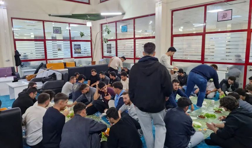 Sivas'ta Pusula Projesinde öğrenciler tecrübelerini paylaştı