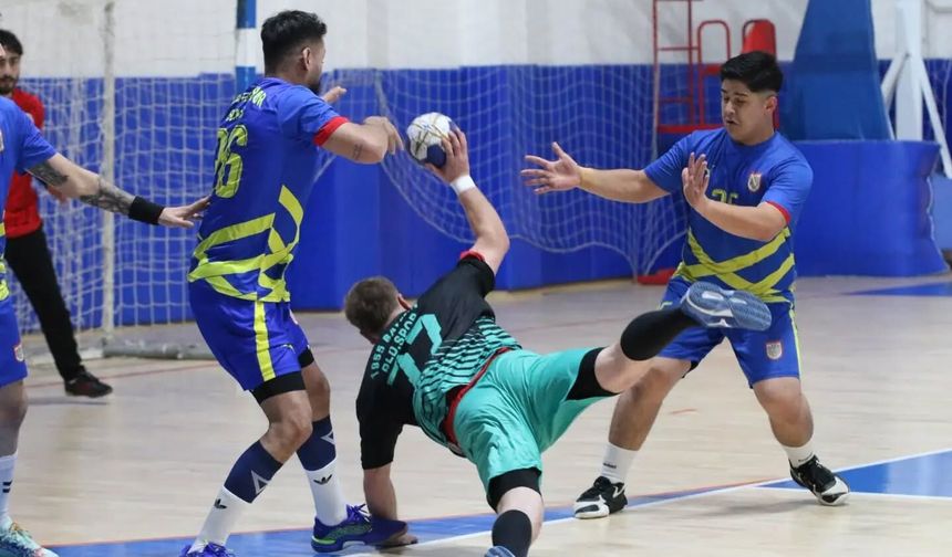 Sivas hentbolda galibiyetle başladı
