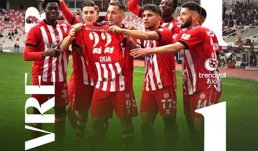 Sivasspor 1.dakikada gol yedi, ilk yarı 1-1 bitti