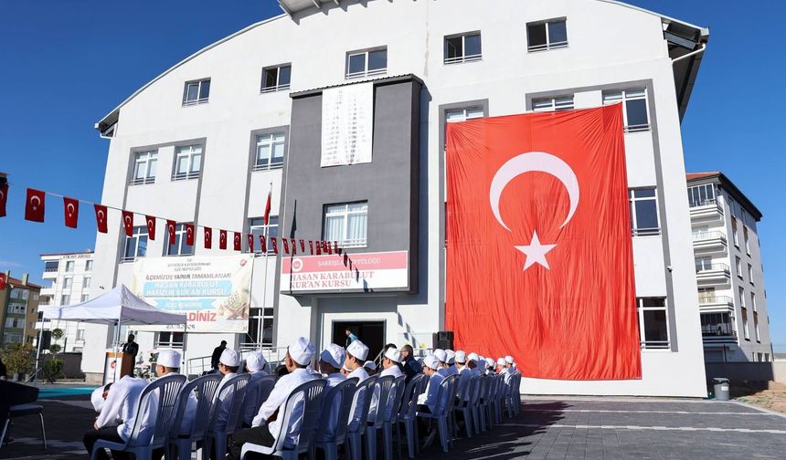 Sivas’ta İki Yatılı Kur’an Kursu Dualarla Açıldı