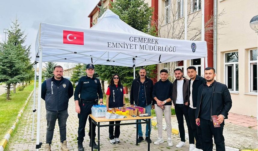Gemerek'te öğrencilere güvenlik bilgilendirmesi yapıldı