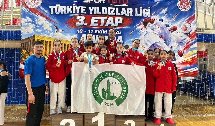 Sivaslı karateciler 17 madalya kazandı