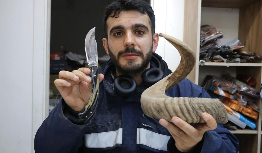 Sivas'ta 25 santimlik bıçaklar 30 yıllık boynuzlardan işleniyor